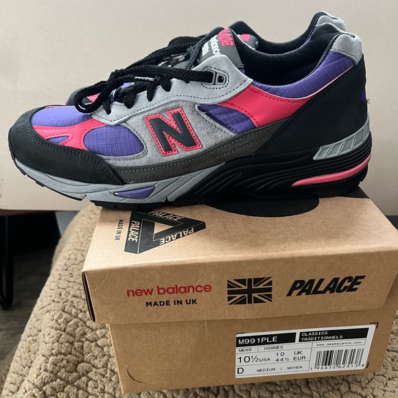Palace X New Balance 991 - Picture 2 of 6
